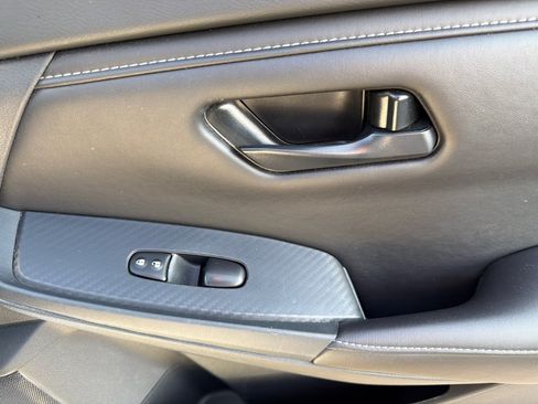 Used 2025 Nissan Sentra S FWD image 16