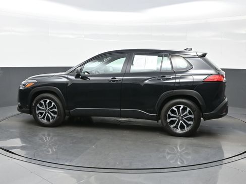 Used 2024 Toyota Corolla Cross S image 3