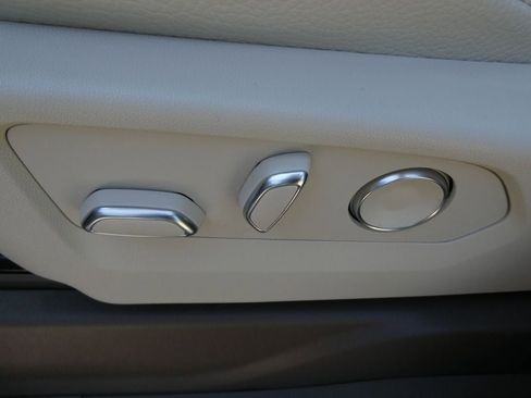 New 2026 GMC Yukon Denali w/ Denali Reserve Package AWD/4WD image 19