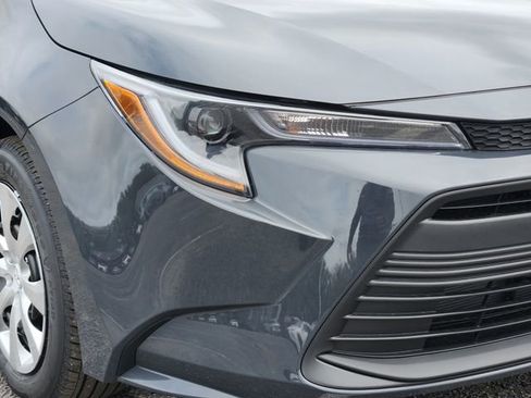 Used 2026 Toyota Corolla LE image 6