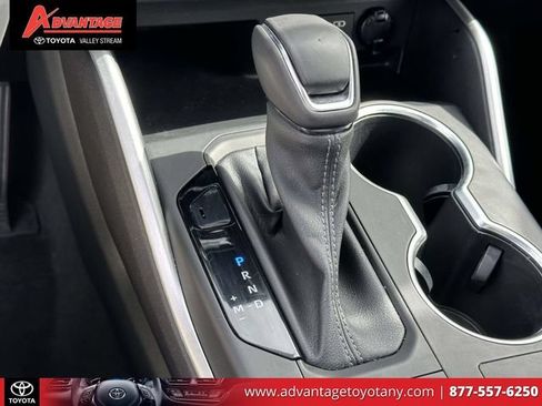 Used 2023 Toyota Highlander XSE AWD/4WD image 39