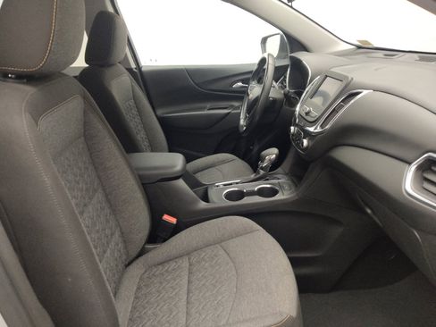 Used 2022 Chevrolet Equinox LT FWD image 21