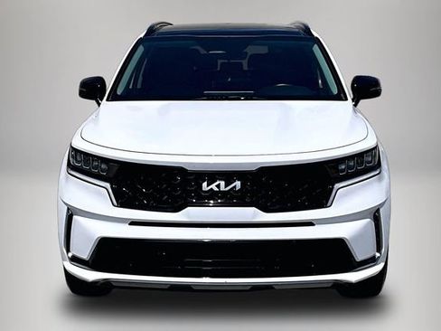Used 2023 Kia Sorento S w/ Panoramic Sunroof Package FWD image 3
