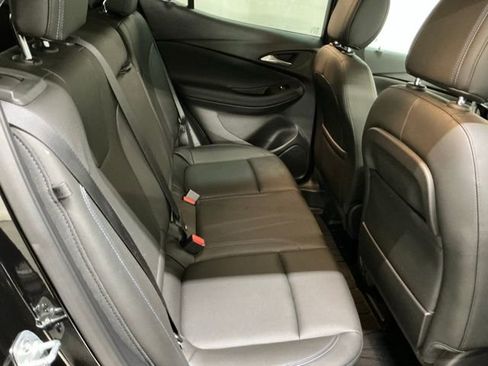 Used 2025 Buick Encore GX Sport Touring w/ Experience Buick Package image 19