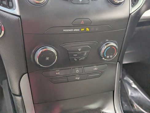 Used 2019 Ford Edge SE w/ SE Fleet Driver's Package image 25