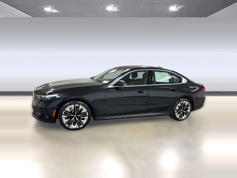 Certified 2025 BMW 530i image 20