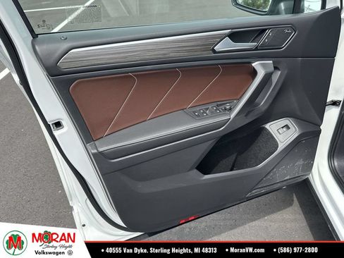 Certified 2024 Volkswagen Tiguan SEL R-Line AWD/4WD image 18