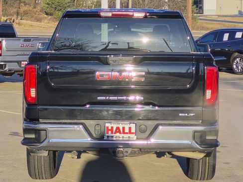 Certified 2025 GMC Sierra 1500 SLT image 5