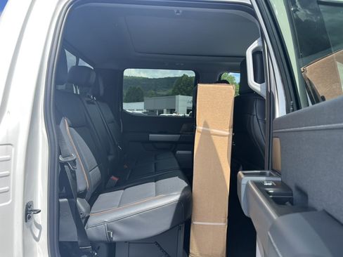 New 2025 Ford F350 Lariat w/ Lariat Ultimate Package image 14