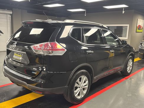 Used 2014 Nissan Rogue SV image 6