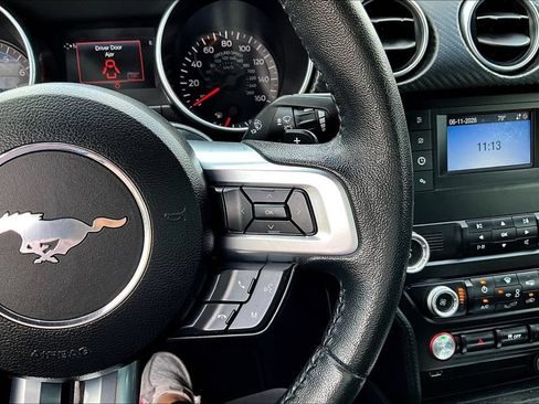 Used 2020 Ford Mustang Coupe RWD image 11