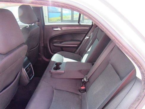 Used 2020 Chrysler 300 Touring w/ Sport Appearance Package RWD image 17