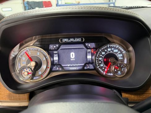 Used 2019 RAM 2500 Limited AWD/4WD image 18
