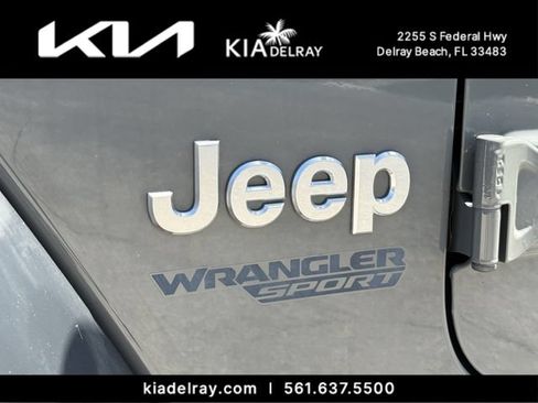 Used 2018 Jeep Wrangler Sport AWD/4WD image 9