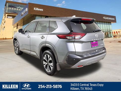 Used 2021 Nissan Rogue SV image 5