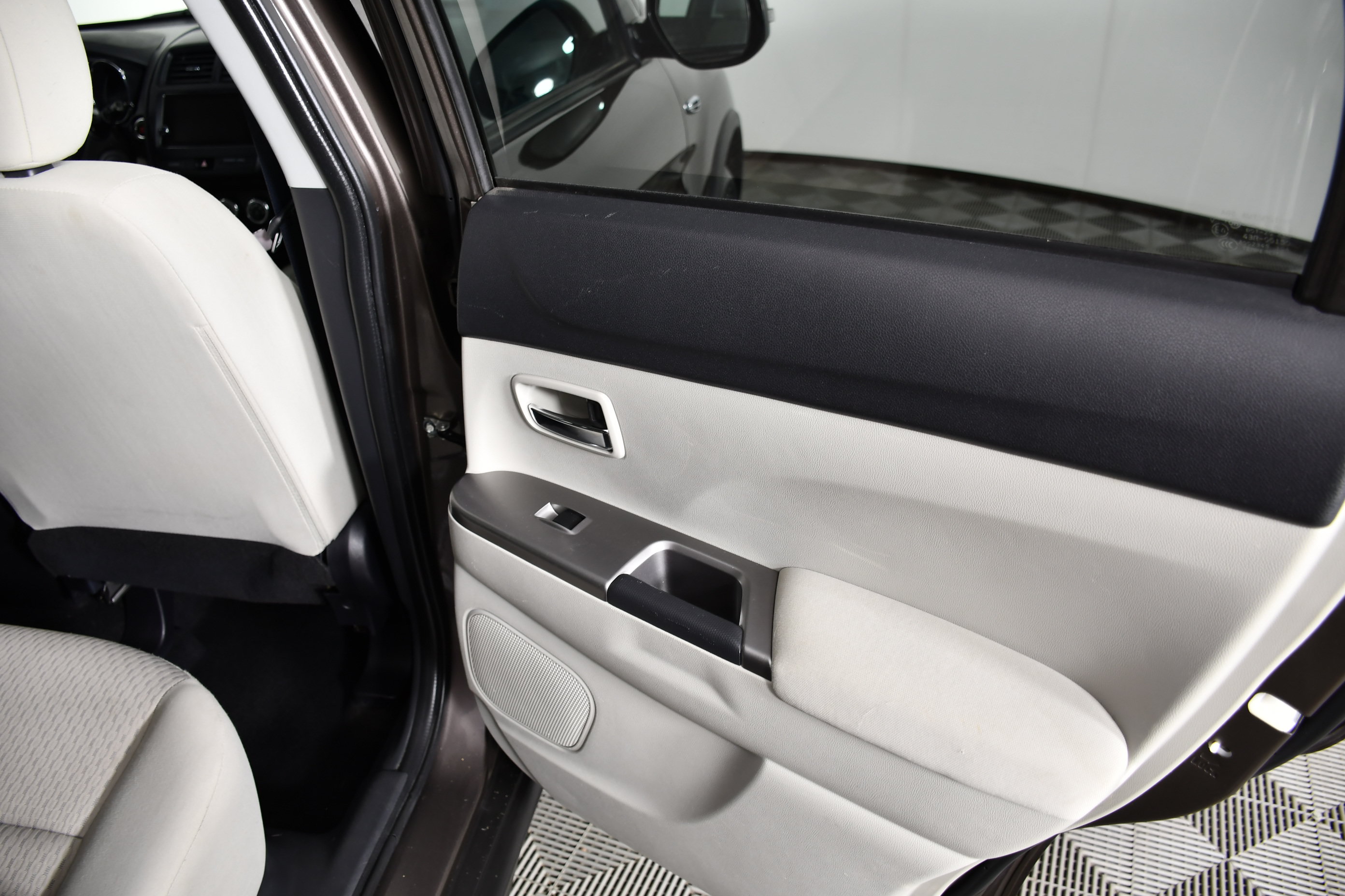 Used 2019 Mitsubishi Outlander Sport SE AWD/4WD image 42