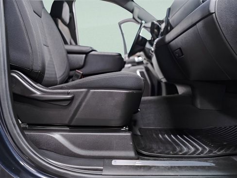 Used 2024 GMC Sierra 2500 SLE image 35