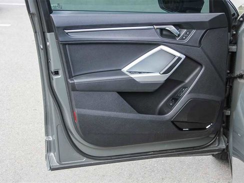 Used 2022 Audi Q3 2.0T Premium Plus w/ Premium Plus Package image 22