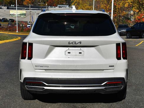 Used 2023 Kia Sorento EX image 7