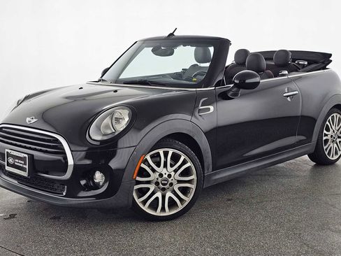 Used 2017 MINI Cooper Convertible image 29