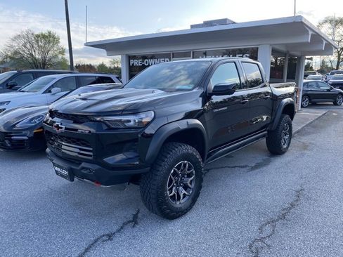 Used 2024 Chevrolet Colorado ZR2 w/ ZR2 Convenience Package III image 1