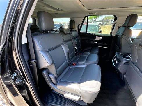 Used 2025 Ford Expedition Max Active image 20