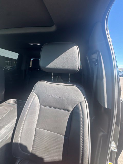Used 2023 GMC Sierra 1500 Denali w/ Denali Reserve Package AWD/4WD image 25