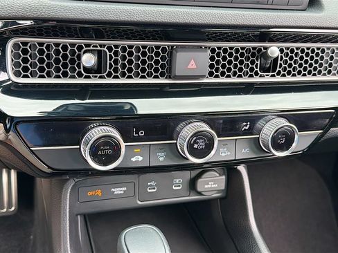 Used 2025 Honda Civic Sport image 27