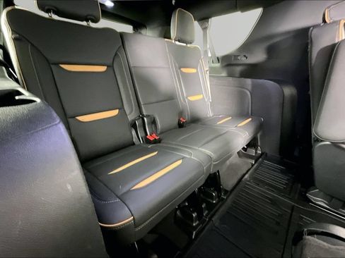 Certified 2023 GMC Yukon XL AT4 w/ AT4 Premium Plus Package AWD/4WD image 25