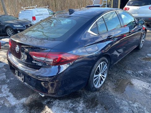 Used 2019 Buick Regal Preferred w/ Driver Confidence Package I image 4