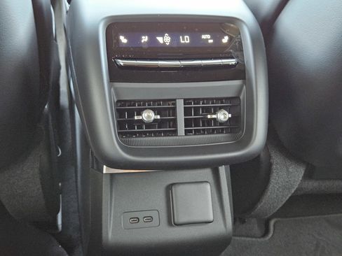New 2026 Cadillac Lyriq V AWD/4WD image 19