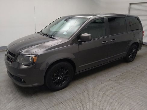 Used 2019 Dodge Grand Caravan GT FWD image 2