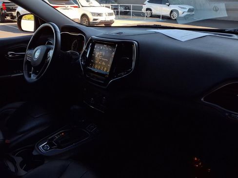 Used 2019 Jeep Cherokee Limited w/ Trailer Tow Group image 23