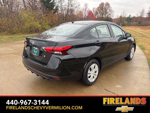 Used 2024 Nissan Versa S w/ Electronics Package image 5