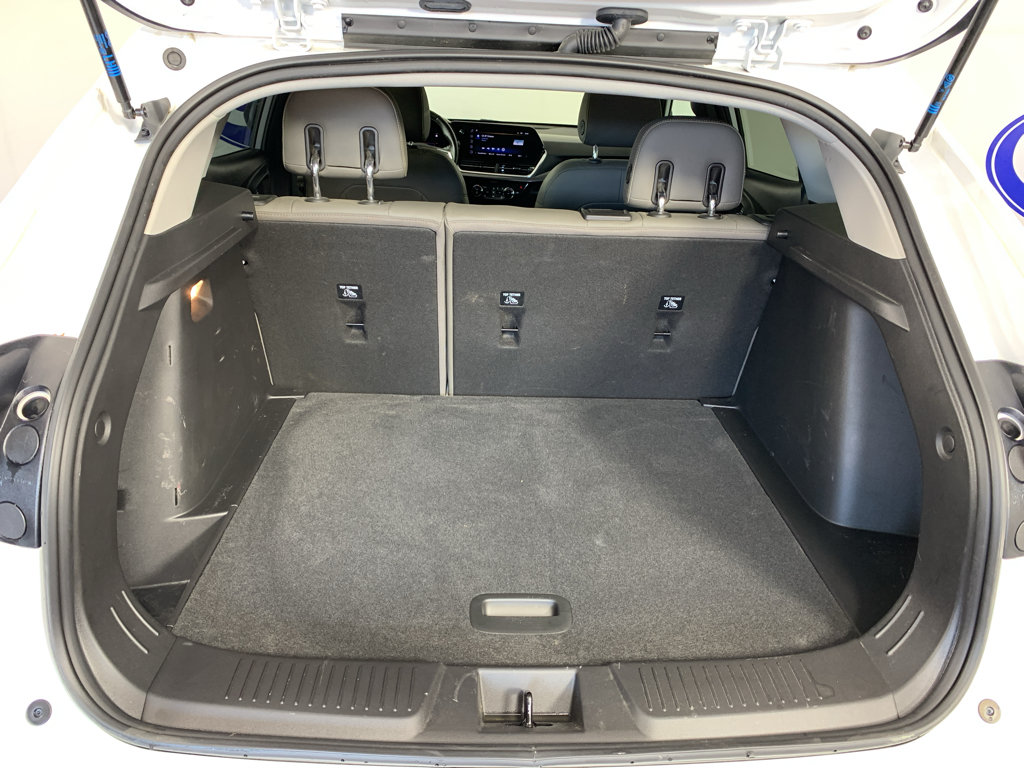 Used 2025 Chevrolet Trax ACTIV w/ Sunroof Package FWD image 34