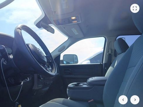 Used 2018 RAM 1500 Express w/ Express Value Package RWD image 3