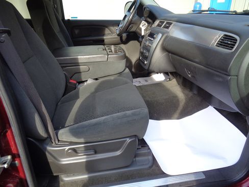 Used 2008 Chevrolet Suburban LS w/ Convenience Package 1 image 11