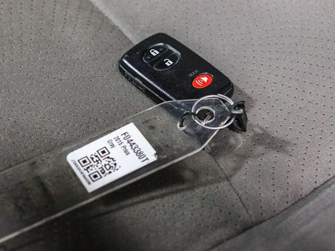 Used 2015 Toyota Prius Three w/ Solar Roof Package FWD image 42