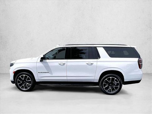 Used 2021 Chevrolet Suburban RST AWD/4WD image 6