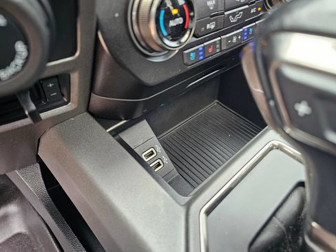 Used 2019 Ford F150 Raptor w/ Equipment Group 802A Luxury AWD/4WD image 27