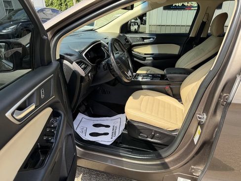 Used 2019 Ford Edge SEL w/ Equipment Group 201A AWD/4WD image 11