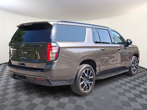 Used 2021 Chevrolet Suburban RST w/ Max Trailering Package AWD/4WD image 6