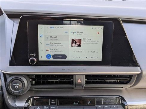 Used 2025 Toyota Prius LE image 13