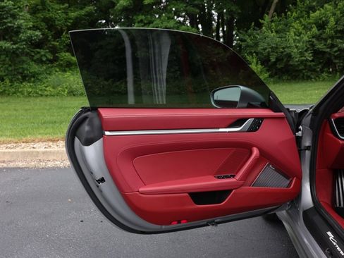 Used 2024 Porsche 911 Carrera w/ Premium Package image 60