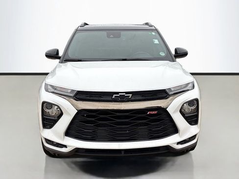 Used 2023 Chevrolet TrailBlazer RS w/ Sun and Liftgate Package image 2