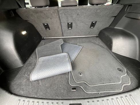 Used 2025 Chevrolet Equinox LT FWD image 32