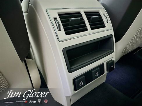 Used 2024 Jaguar F-PACE R-Dynamic S image 20