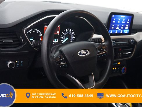 Used 2022 Ford Escape SE image 15
