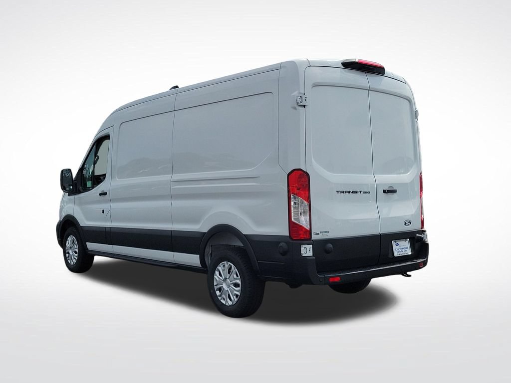 New 2026 Ford Transit 250 148 Medium Roof w/ Load Area Protection Package RWD image 8