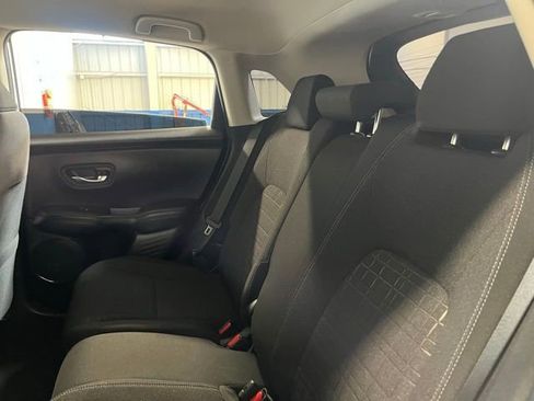 Used 2025 Honda HR-V LX image 17